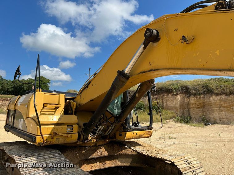 image for item DQ2076 2008 Caterpillar 325D L  excavator