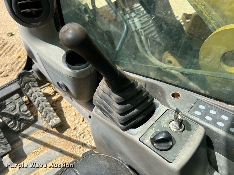 image for item DQ2076 2008 Caterpillar 325D L  excavator