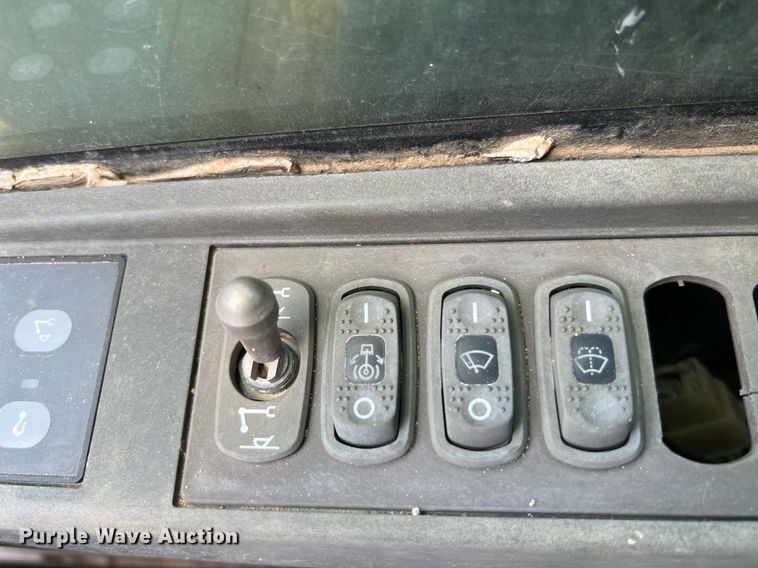 image for item DQ2076 2008 Caterpillar 325D L  excavator