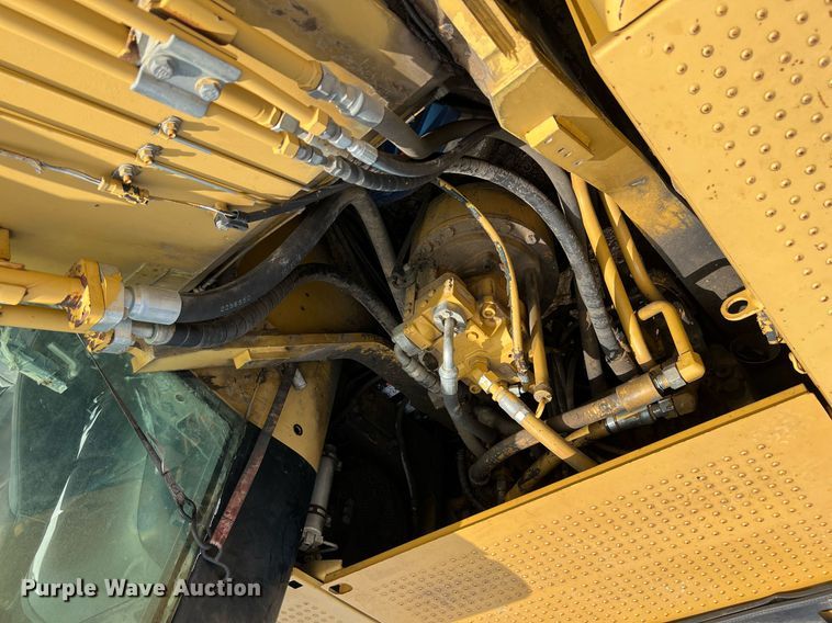 image for item DQ2076 2008 Caterpillar 325D L  excavator