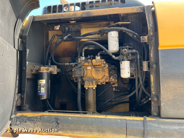 image for item DQ2076 2008 Caterpillar 325D L  excavator