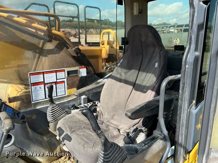 image for item DQ2077 2012 Komatsu PC360LC-10  excavator