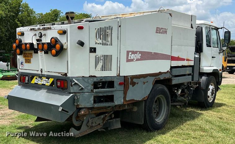 image for item DQ2078 2010 Elgin Eagle  street sweeper truck