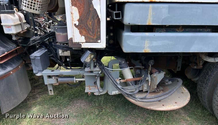 image for item DQ2078 2010 Elgin Eagle  street sweeper truck