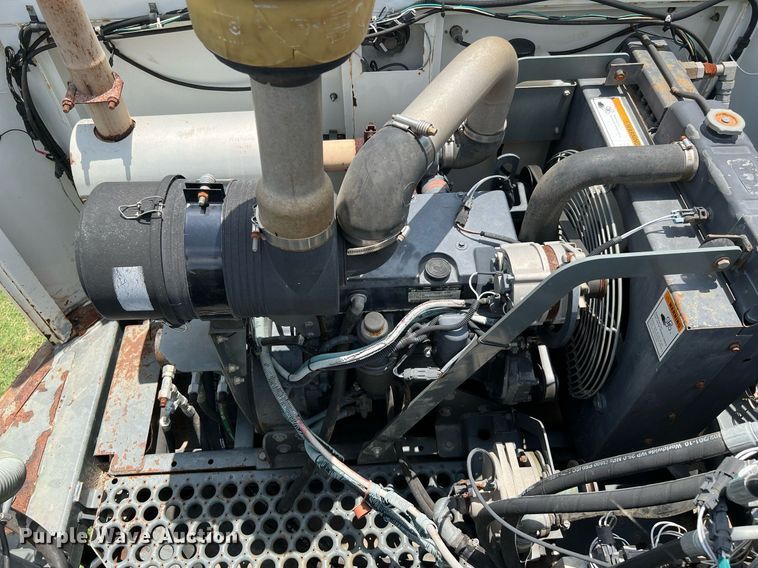 image for item DQ2078 2010 Elgin Eagle  street sweeper truck