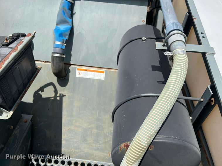 image for item DQ2078 2010 Elgin Eagle  street sweeper truck