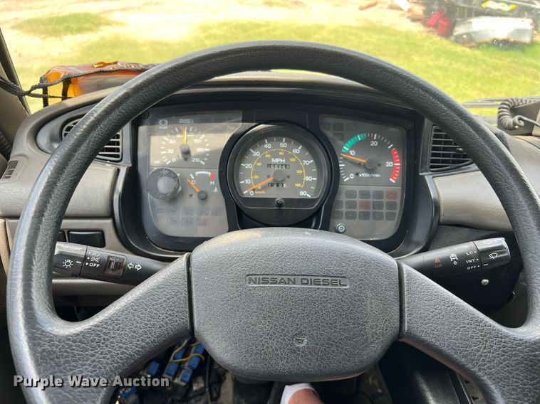 image for item DQ2078 2010 Elgin Eagle  street sweeper truck