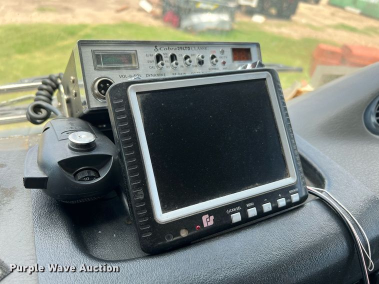 image for item DQ2078 2010 Elgin Eagle  street sweeper truck