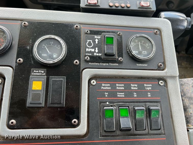 image for item DQ2078 2010 Elgin Eagle  street sweeper truck