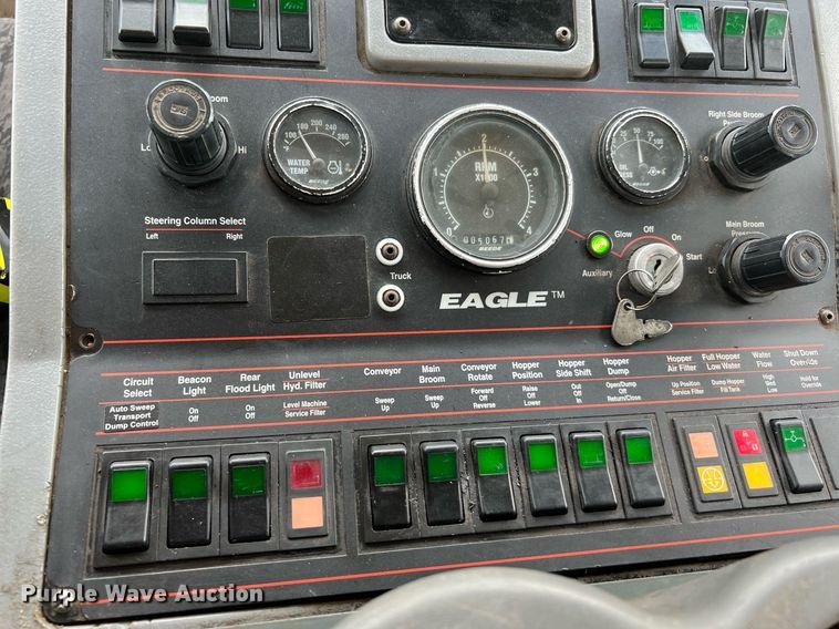 image for item DQ2078 2010 Elgin Eagle  street sweeper truck
