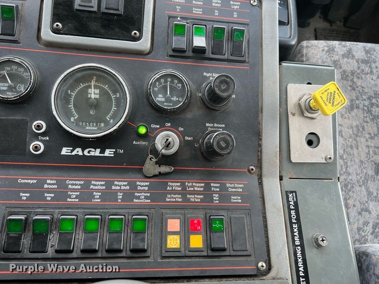 image for item DQ2078 2010 Elgin Eagle  street sweeper truck