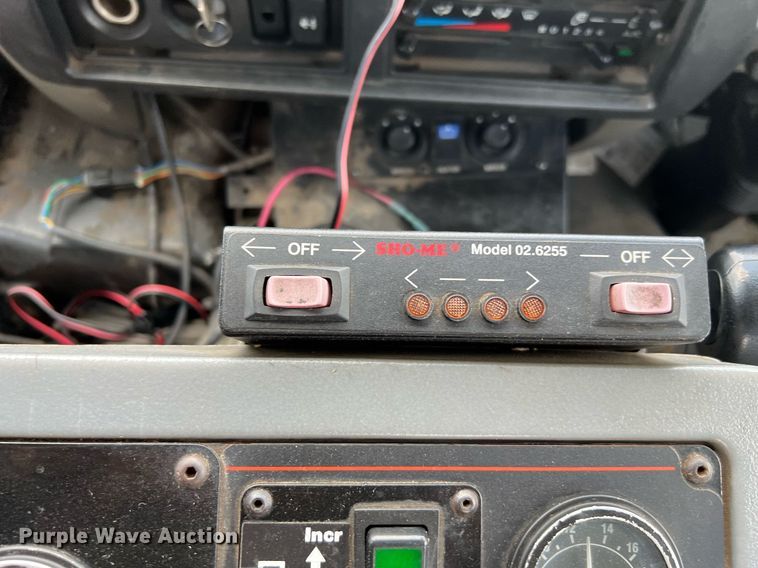 image for item DQ2078 2010 Elgin Eagle  street sweeper truck