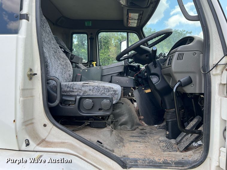 image for item DQ2078 2010 Elgin Eagle  street sweeper truck