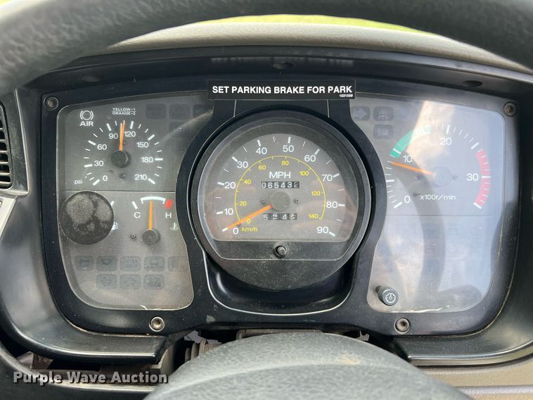 image for item DQ2078 2010 Elgin Eagle  street sweeper truck