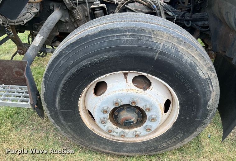 image for item DQ2078 2010 Elgin Eagle  street sweeper truck