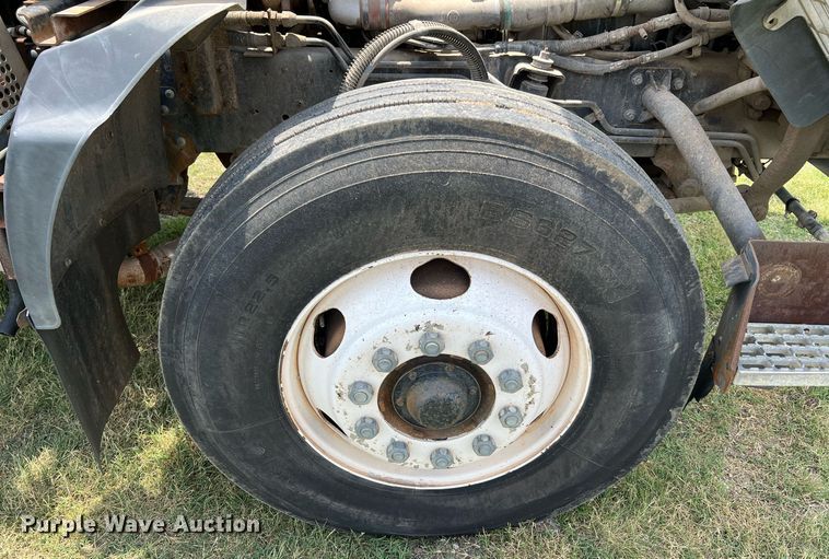 image for item DQ2078 2010 Elgin Eagle  street sweeper truck