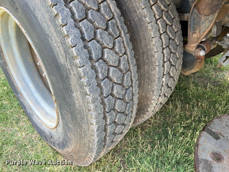 image for item DQ2078 2010 Elgin Eagle  street sweeper truck