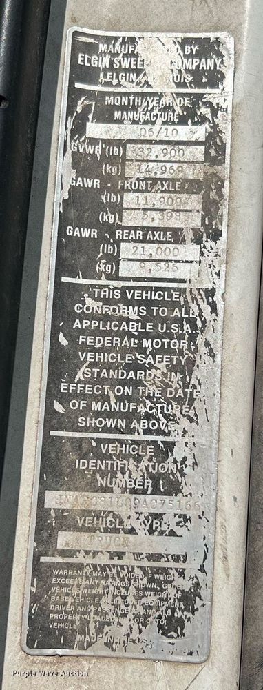 image for item DQ2078 2010 Elgin Eagle  street sweeper truck