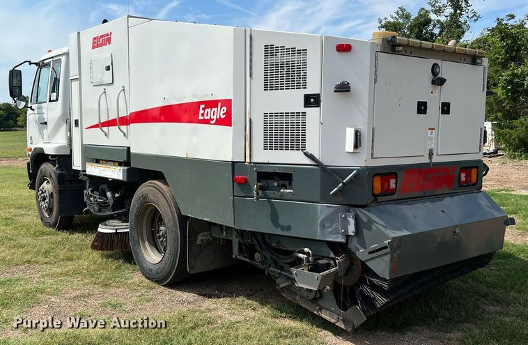 image for item DQ2079 2009 Elgin Eagle  street sweeper truck