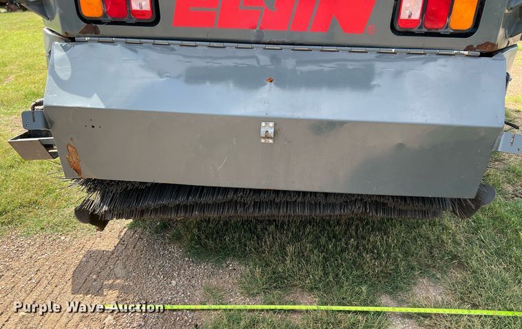 image for item DQ2079 2009 Elgin Eagle  street sweeper truck