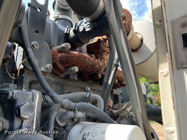 image for item DQ2079 2009 Elgin Eagle  street sweeper truck