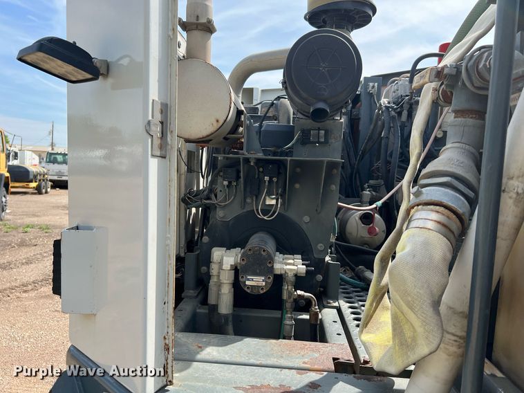 image for item DQ2079 2009 Elgin Eagle  street sweeper truck