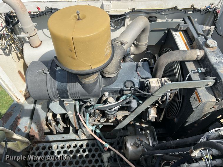 image for item DQ2079 2009 Elgin Eagle  street sweeper truck