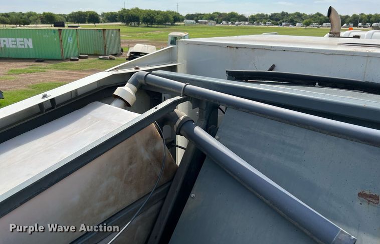 image for item DQ2079 2009 Elgin Eagle  street sweeper truck