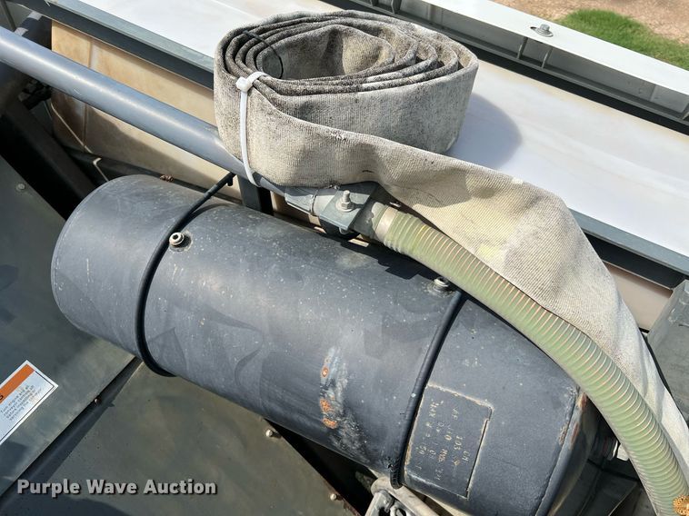 image for item DQ2079 2009 Elgin Eagle  street sweeper truck