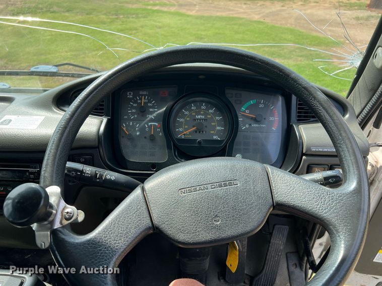 image for item DQ2079 2009 Elgin Eagle  street sweeper truck