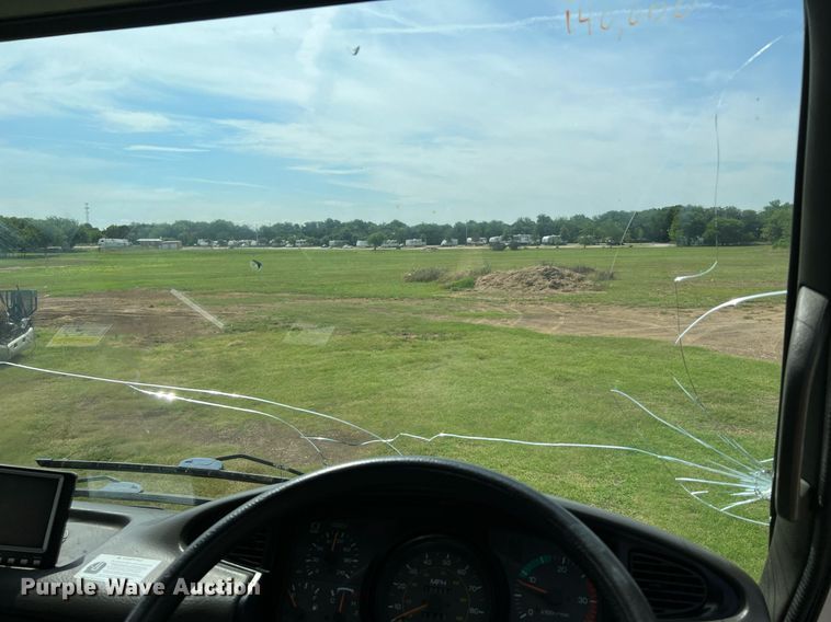 image for item DQ2079 2009 Elgin Eagle  street sweeper truck