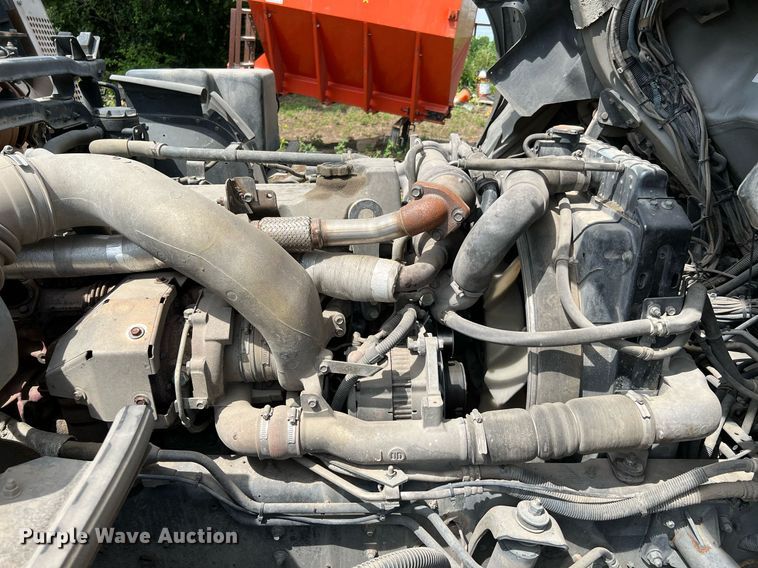 image for item DQ2079 2009 Elgin Eagle  street sweeper truck