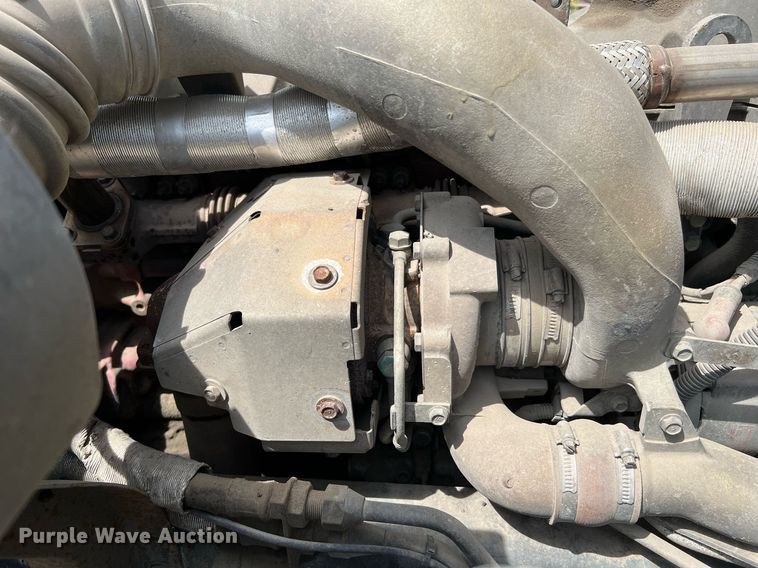 image for item DQ2079 2009 Elgin Eagle  street sweeper truck