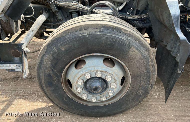 image for item DQ2079 2009 Elgin Eagle  street sweeper truck