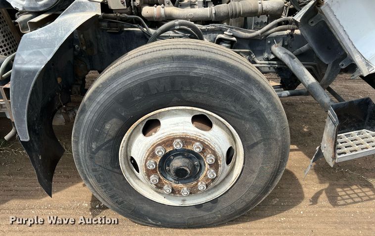 image for item DQ2079 2009 Elgin Eagle  street sweeper truck