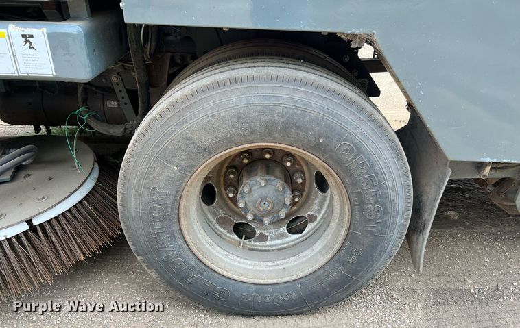 image for item DQ2079 2009 Elgin Eagle  street sweeper truck