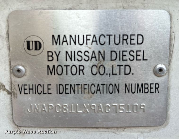 image for item DQ2079 2009 Elgin Eagle  street sweeper truck