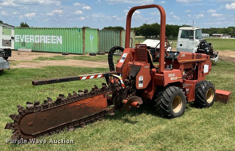 image for item DQ2088 Ditch Witch 3700  trencher