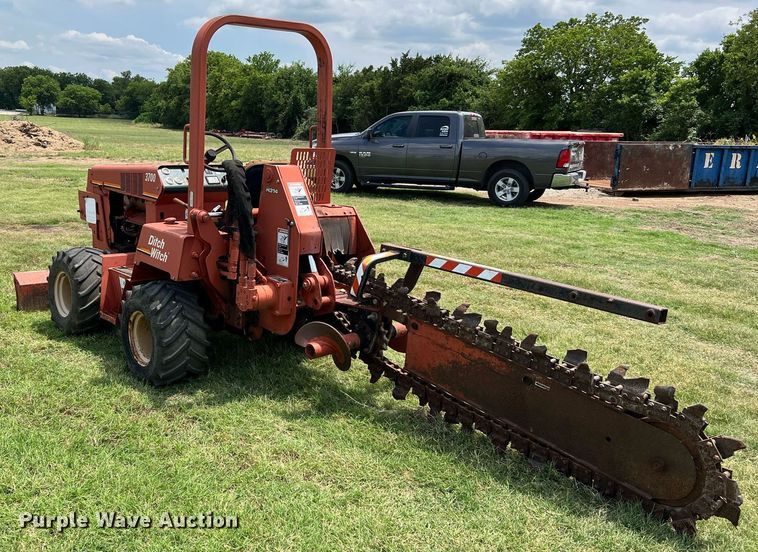 image for item DQ2088 Ditch Witch 3700  trencher