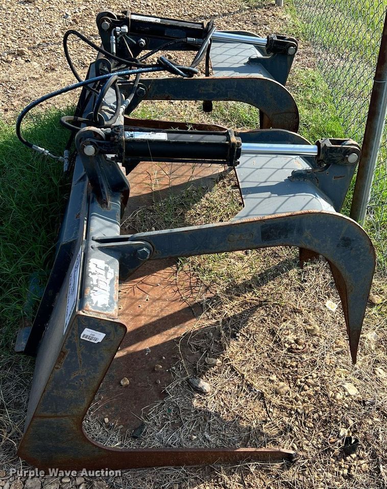 image for item DQ2089 6' W skid steer grapple bucket