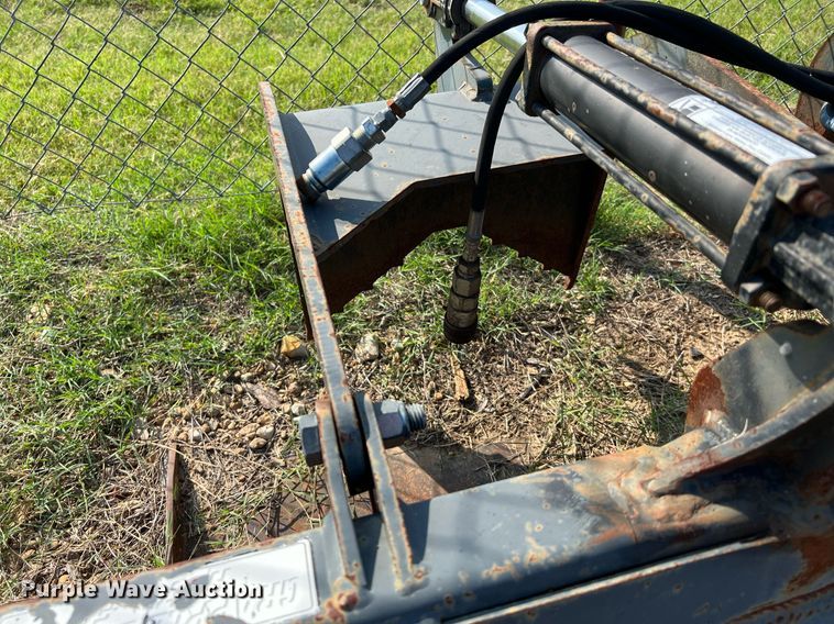 image for item DQ2089 6' W skid steer grapple bucket