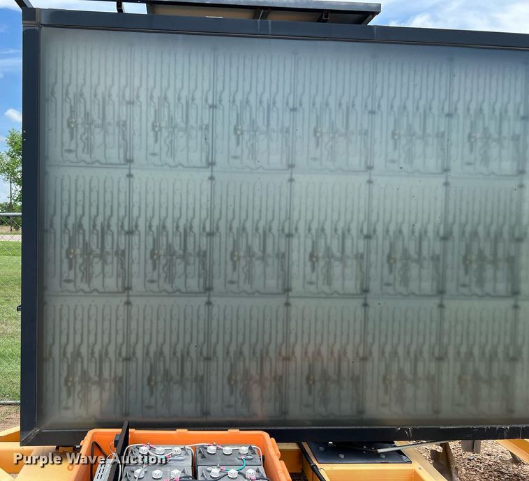 image for item DQ2090 2010 Solartech Silent Messenger  message board trailer