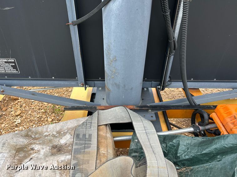 image for item DQ2090 2010 Solartech Silent Messenger  message board trailer