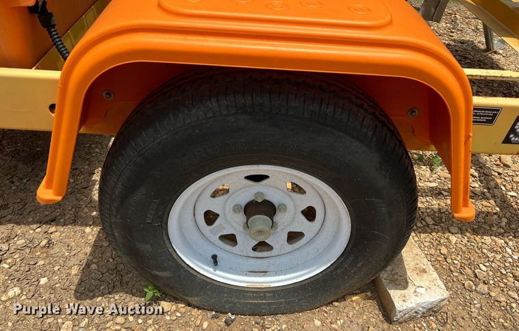 image for item DQ2090 2010 Solartech Silent Messenger  message board trailer