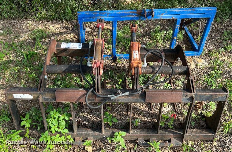 image for item DQ2091 66" W skid steer grapple
