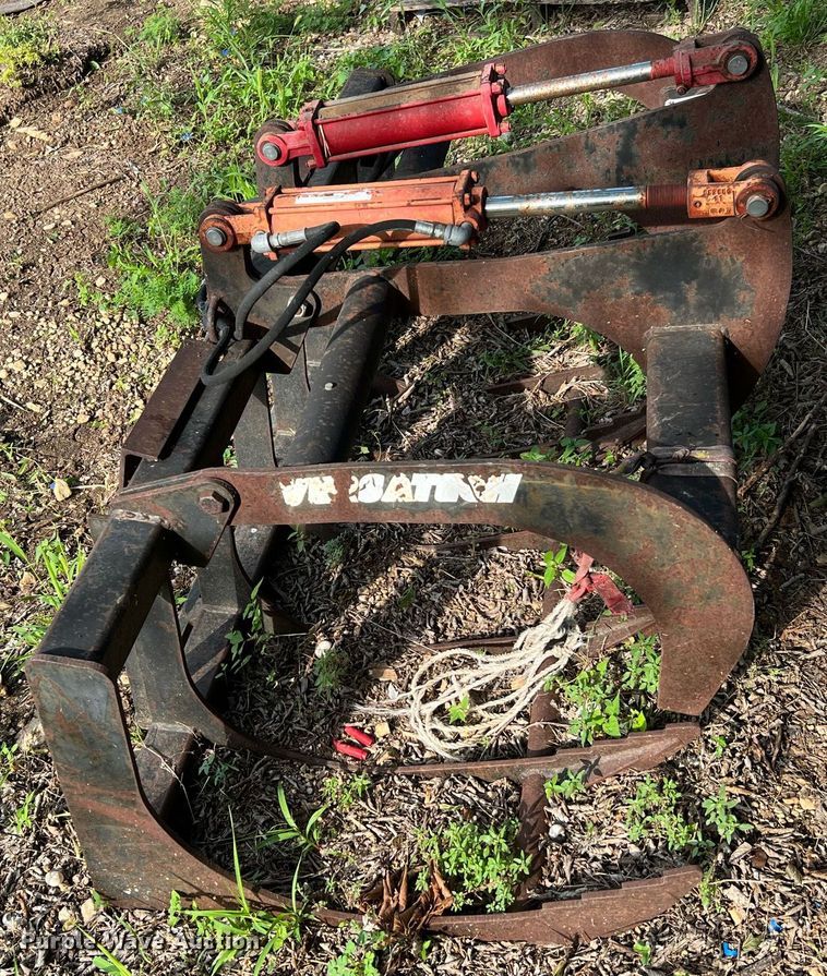 image for item DQ2091 66" W skid steer grapple