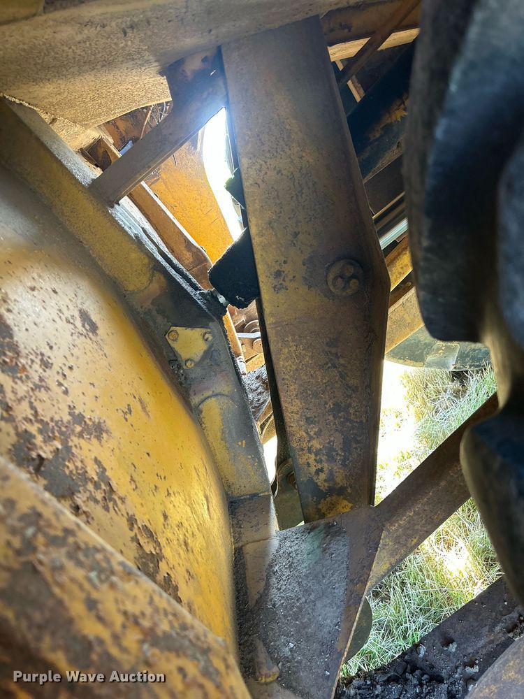 image for item DR4690 1970 Caterpillar 613  elevating scraper