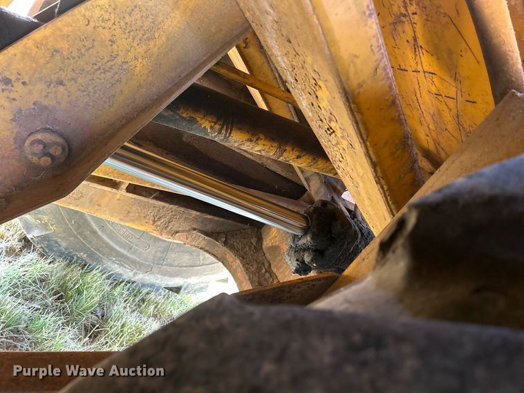 image for item DR4690 1970 Caterpillar 613  elevating scraper