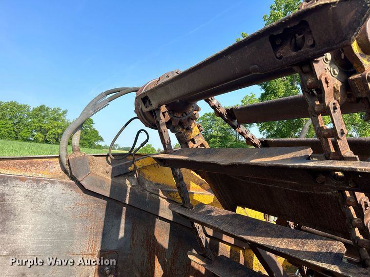 image for item DR4690 1970 Caterpillar 613  elevating scraper