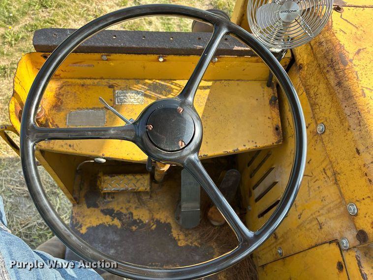 image for item DR4690 1970 Caterpillar 613  elevating scraper